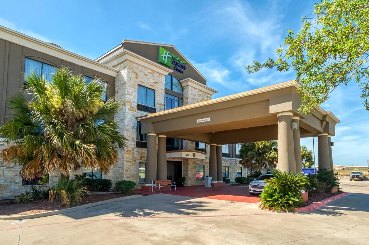 Holiday Inn Express And Suites Beeville By Ihg Екстер'єр фото