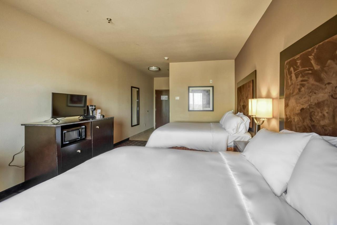 Holiday Inn Express And Suites Beeville By Ihg Екстер'єр фото
