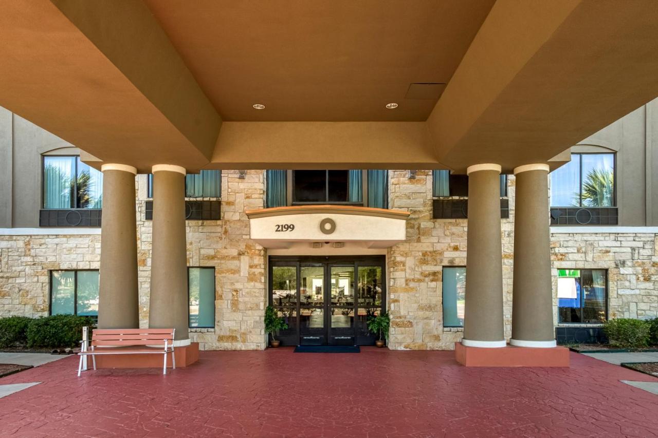 Holiday Inn Express And Suites Beeville By Ihg Екстер'єр фото