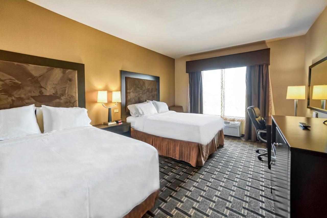 Holiday Inn Express And Suites Beeville By Ihg Екстер'єр фото