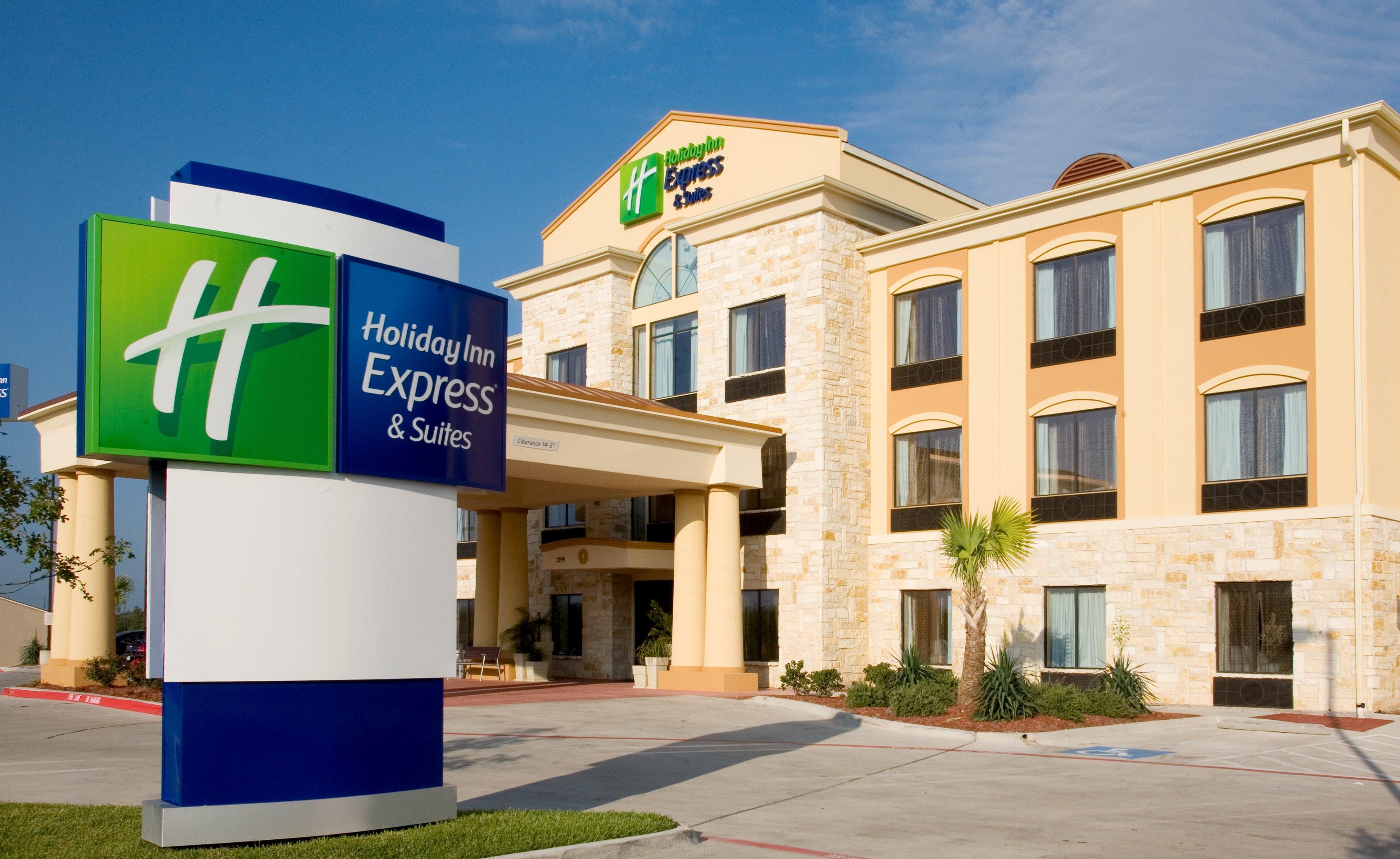 Holiday Inn Express And Suites Beeville By Ihg Екстер'єр фото